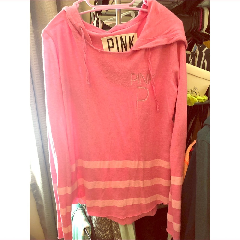 ❌❌SOLD❌❌Vintage VS Pink Pullover! Size M!